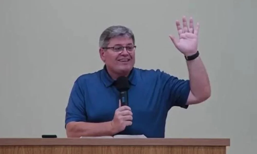 Pastor Sandro Rocha critica exclusão de fiéis em união estável: 