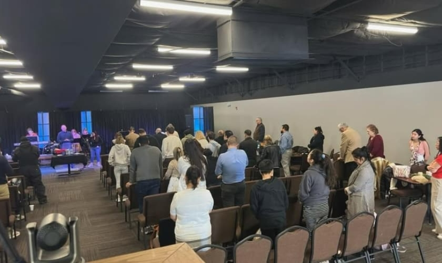 Igreja nos EUA relata cura de câncer, rins e hemorragia cerebral após corrente de oração: 